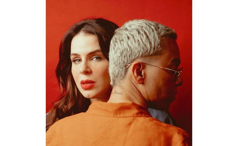Mariana Volker se une a Maria Gadú na nova faixa “Não Quero Te Querer”